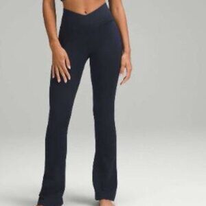 Lululemon Women's Flare Pants Size 4 Navy Align V Waist Mini Flared Yoga Workout